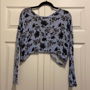 Long sleeve crop top
